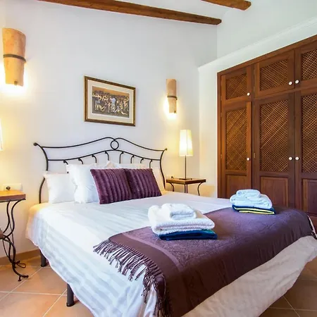 Flor Villa Deià (Deyá)